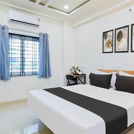 Super Townhouse Kokapet Formerly Aarian Tej Nilayam Gundipet Kültér fotó