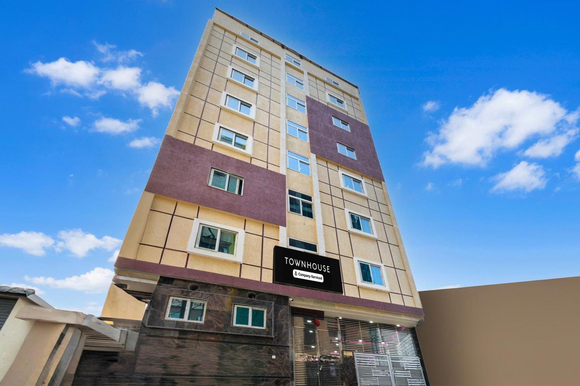 Super Townhouse Kokapet Formerly Aarian Tej Nilayam Gundipet Kültér fotó
