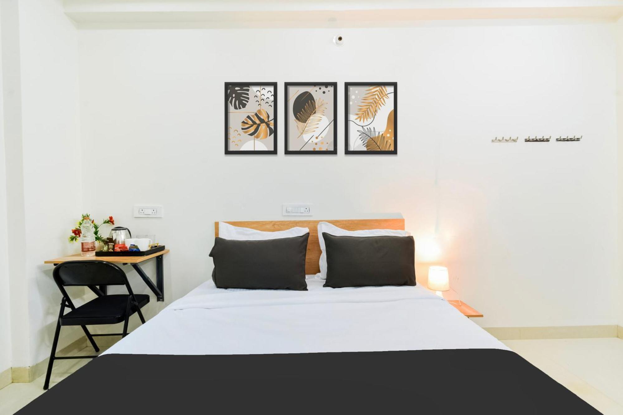Super Townhouse Kokapet Formerly Aarian Tej Nilayam Gundipet Kültér fotó